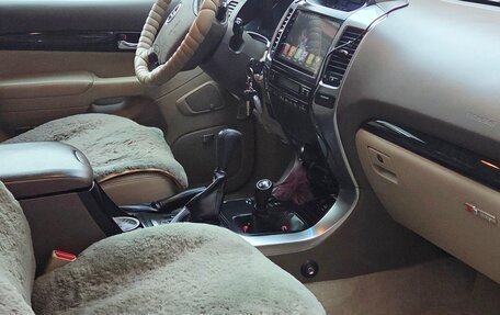 Toyota Land Cruiser Prado 120 рестайлинг, 2008 год, 3 350 000 рублей, 12 фотография