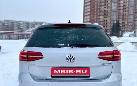 Volkswagen Passat B8 рестайлинг, 2015 год, 1 850 000 рублей, 8 фотография