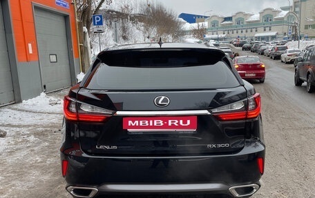 Lexus RX IV рестайлинг, 2019 год, 3 490 000 рублей, 4 фотография
