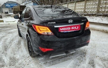 Hyundai Solaris II рестайлинг, 2015 год, 999 000 рублей, 2 фотография