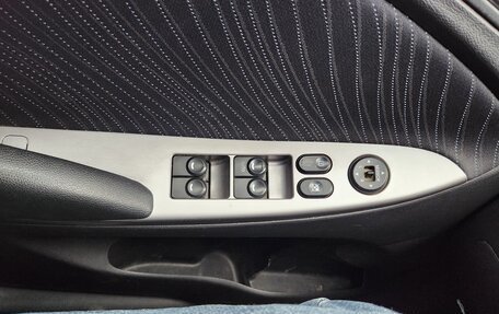 Hyundai Solaris II рестайлинг, 2015 год, 999 000 рублей, 10 фотография