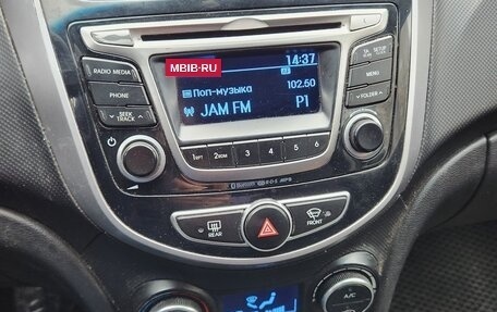 Hyundai Solaris II рестайлинг, 2015 год, 999 000 рублей, 9 фотография
