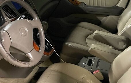 Lexus RX IV рестайлинг, 2000 год, 630 000 рублей, 16 фотография