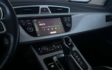 Geely Atlas I, 2019 год, 1 760 000 рублей, 17 фотография