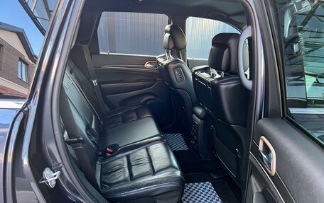 Jeep Grand Cherokee, 2016 год, 3 090 000 рублей, 19 фотография