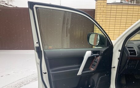 Toyota Land Cruiser Prado 150 рестайлинг 2, 2015 год, 2 850 000 рублей, 9 фотография