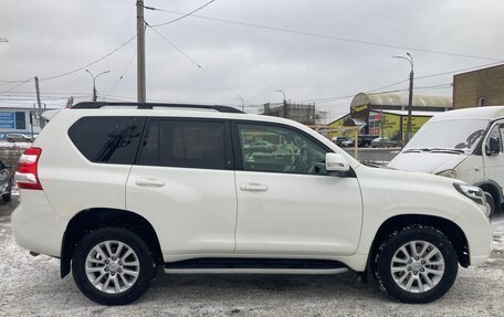 Toyota Land Cruiser Prado 150 рестайлинг 2, 2015 год, 2 850 000 рублей, 8 фотография