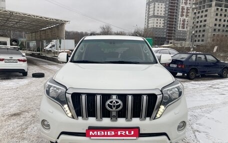 Toyota Land Cruiser Prado 150 рестайлинг 2, 2015 год, 2 850 000 рублей, 7 фотография