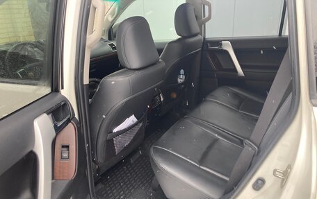 Toyota Land Cruiser Prado 150 рестайлинг 2, 2015 год, 2 850 000 рублей, 12 фотография