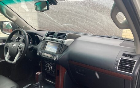 Toyota Land Cruiser Prado 150 рестайлинг 2, 2015 год, 2 850 000 рублей, 19 фотография