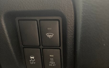 Toyota Land Cruiser Prado 150 рестайлинг 2, 2015 год, 2 850 000 рублей, 24 фотография