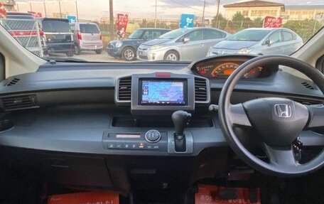 Honda Freed I, 2011 год, 732 003 рублей, 13 фотография