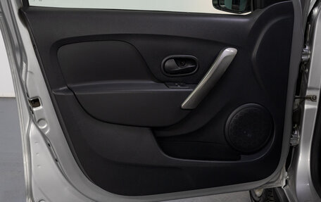 Renault Sandero II рестайлинг, 2015 год, 725 000 рублей, 10 фотография