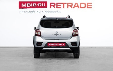 Renault Sandero II рестайлинг, 2015 год, 725 000 рублей, 6 фотография
