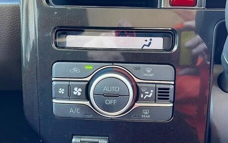 Toyota Roomy I, 2022 год, 1 025 000 рублей, 12 фотография