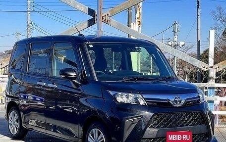 Toyota Roomy I, 2022 год, 1 025 000 рублей, 2 фотография