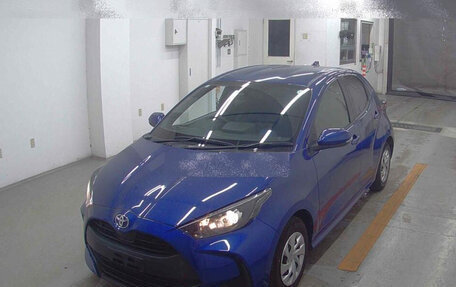 Toyota Yaris, 2022 год, 830 000 рублей, 4 фотография