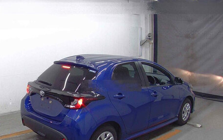 Toyota Yaris, 2022 год, 830 000 рублей, 5 фотография