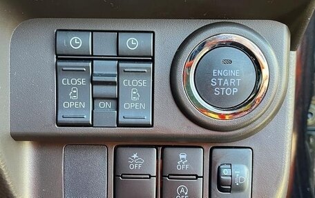 Toyota Roomy I, 2022 год, 1 025 000 рублей, 13 фотография