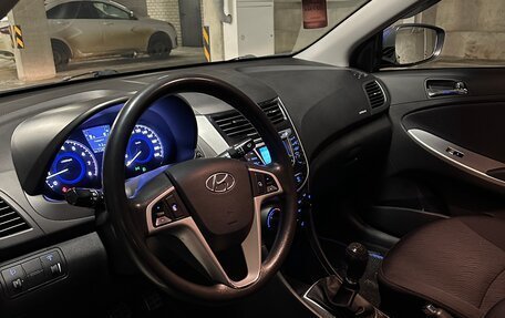 Hyundai Solaris II рестайлинг, 2013 год, 865 000 рублей, 22 фотография