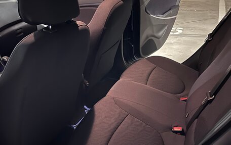 Hyundai Solaris II рестайлинг, 2013 год, 865 000 рублей, 29 фотография