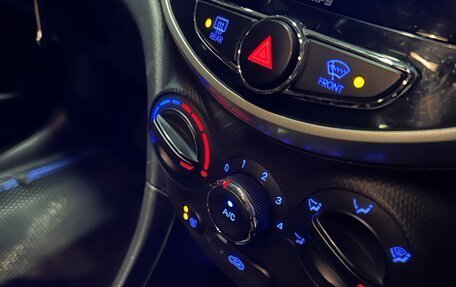 Hyundai Solaris II рестайлинг, 2013 год, 865 000 рублей, 36 фотография