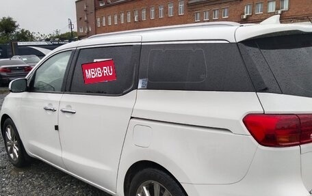 KIA Carnival III, 2019 год, 3 000 000 рублей, 9 фотография