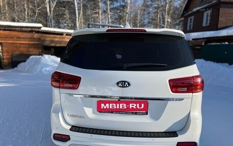 KIA Carnival III, 2019 год, 3 000 000 рублей, 7 фотография