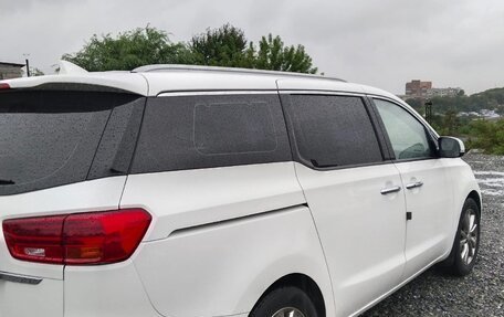 KIA Carnival III, 2019 год, 3 000 000 рублей, 10 фотография