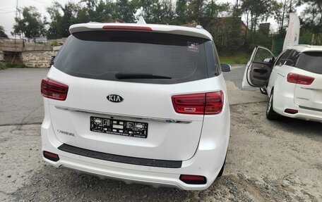 KIA Carnival III, 2019 год, 3 000 000 рублей, 14 фотография