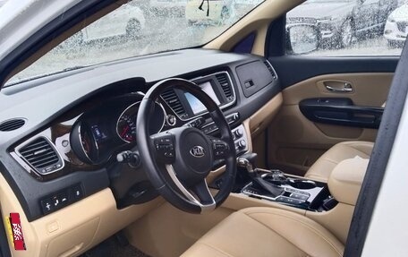 KIA Carnival III, 2019 год, 3 000 000 рублей, 32 фотография