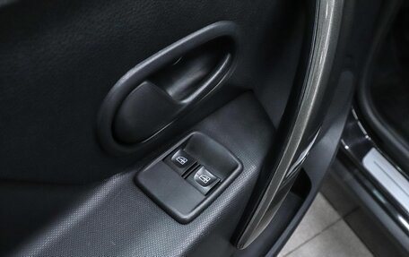 Renault Logan II, 2019 год, 969 000 рублей, 9 фотография