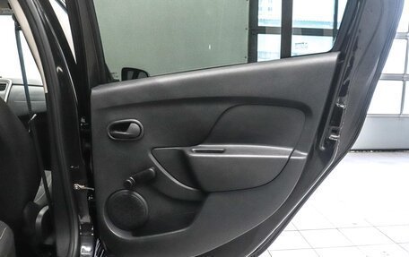 Renault Logan II, 2019 год, 969 000 рублей, 16 фотография