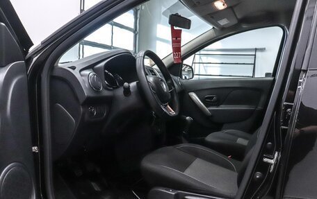 Renault Logan II, 2019 год, 969 000 рублей, 12 фотография