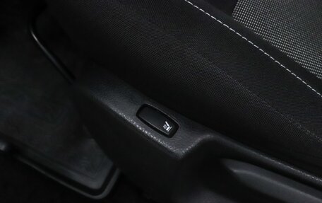 Renault Logan II, 2019 год, 969 000 рублей, 11 фотография