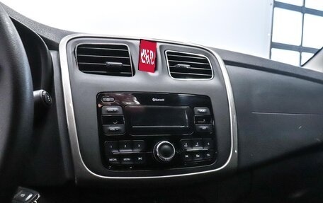 Renault Logan II, 2019 год, 969 000 рублей, 14 фотография