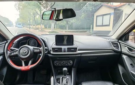 Mazda 3, 2017 год, 1 164 000 рублей, 11 фотография