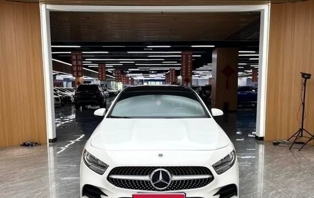 Mercedes-Benz A-Класс, 2022 год, 1 600 000 рублей, 1 фотография