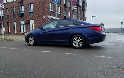 Hyundai Sonata VI, 2013 год, 968 000 рублей, 1 фотография