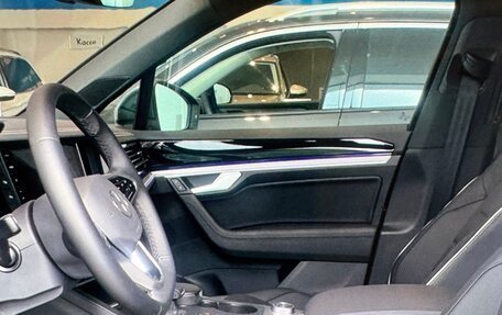 Volkswagen Touareg III, 2022 год, 11 500 000 рублей, 10 фотография