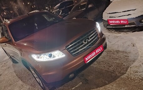 Infiniti FX I, 2004 год, 940 000 рублей, 12 фотография