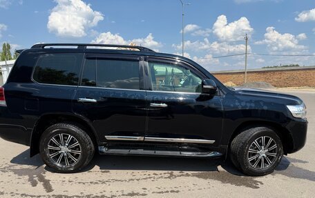 Toyota Land Cruiser 200, 2016 год, 4 650 000 рублей, 3 фотография