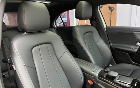 Mercedes-Benz A-Класс, 2022 год, 1 600 000 рублей, 13 фотография