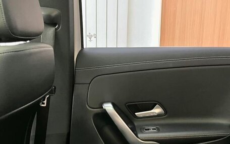 Mercedes-Benz A-Класс, 2022 год, 1 600 000 рублей, 18 фотография