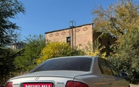 Hyundai Sonata IV рестайлинг, 2005 год, 550 000 рублей, 3 фотография