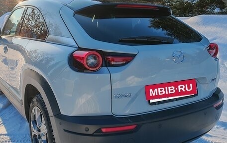 Mazda MX-30, 2020 год, 2 150 000 рублей, 8 фотография