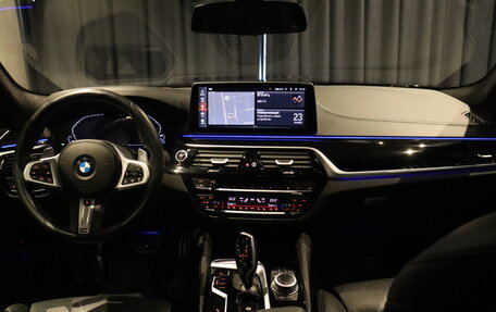 BMW 5 серия, 2022 год, 8 890 000 рублей, 12 фотография