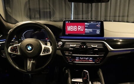 BMW 5 серия, 2022 год, 8 890 000 рублей, 13 фотография