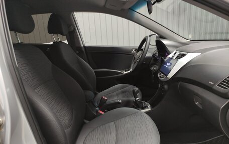 Hyundai Solaris II рестайлинг, 2015 год, 900 000 рублей, 9 фотография