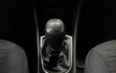 Hyundai Solaris II рестайлинг, 2015 год, 900 000 рублей, 13 фотография